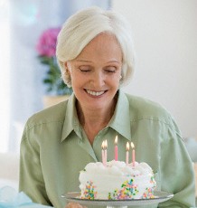 Что подарить бабушке на юбилей?