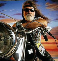 Что подарить байкеру?