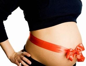 Что подарить будущей маме?