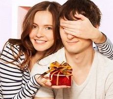 Что подарить брату на Новый год?