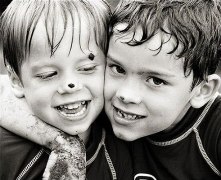 Что подарить брату?