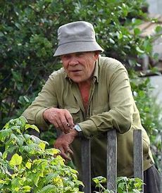 Что подарить дачнику?