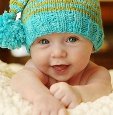 Что подарить девочке на 1 год?