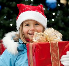 Что подарить девочке на Новый год?