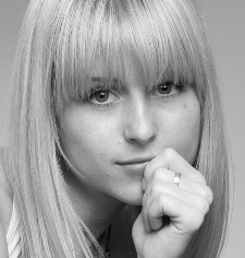 Что подарить девушке на 17 лет?