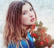 Что подарить девушке на Рождество?