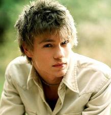 Что подарить другу на 14 лет?