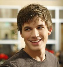 Что подарить другу на 17 лет?