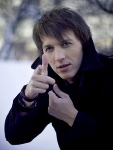 Что подарить другу на 27 лет?