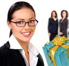 Что подарить коллеге на 8 марта?