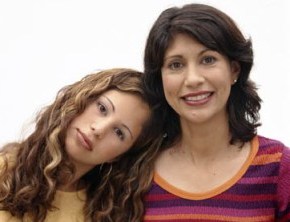 Что подарить маме девушки?