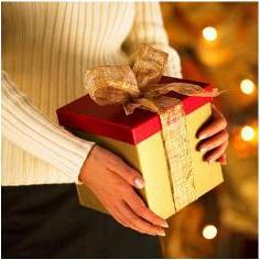 Что подарить мужчине на годовщину?