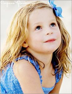 Что подарить на день рождения младшей сестре?