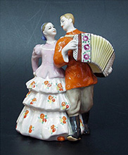 Что подарить на фаянсовую свадьбу?