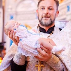 Что подарить на крестины?