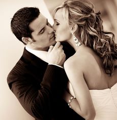 Что подарить паре на годовщину?