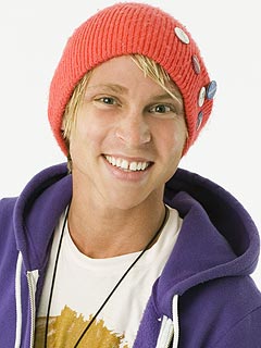 Что подарить парню на 23 года?