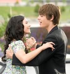 Что подарить парню на выпускной?