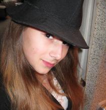 Что подарить подруге на 13 лет?