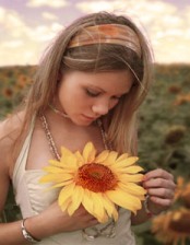 Что подарить подруге на 14 лет?