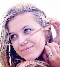 Что подарить подруге на 19 лет?