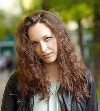 Что подарить подруге на 22 года?