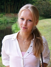 Что подарить подруге на 24 года?