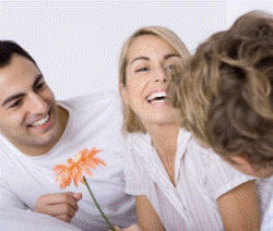 Что подарить родителям девушки?