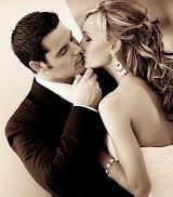 Что подарить родителям на свадьбу?