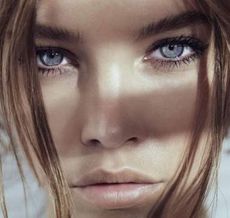 Что подарить сестре на 23 года?