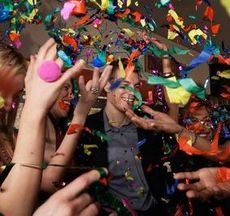 Что подарить сотруднику на день рождения?