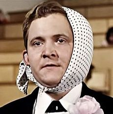 Что подарить студенту?