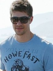 Что подарить сыну на 25 лет?