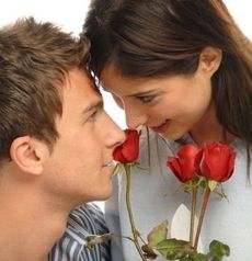 Что подарить женщине на 14 февраля?