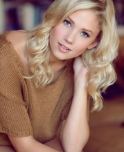 Что подарить женщине?