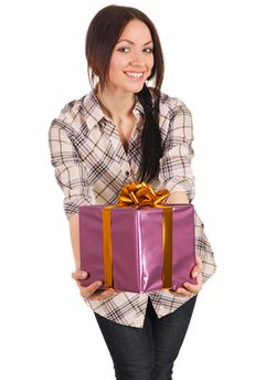 Как сделать недорогой подарок подруге?