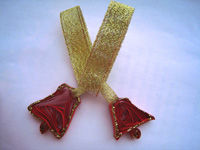 Прикрываем место склейки широкой лентой