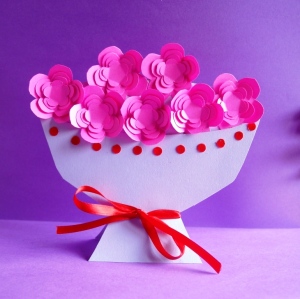 Подарок своими руками Чаша с цветами