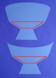 Склеиваем чашу из двух картонных половинок