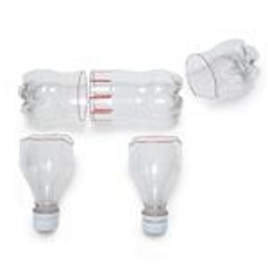 Лев из пластиковых бутылок