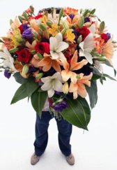 Сколько цветов подарить девушке?